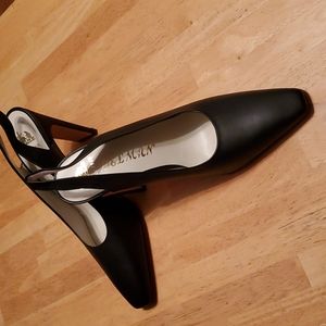 Delman black 8.5 medium shoes